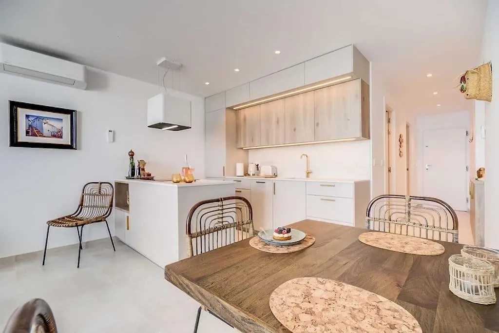 112-Stunning Beachfront Apartment In Benalmadena